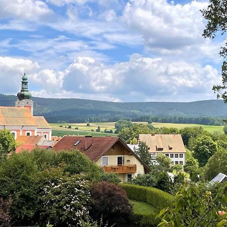 Ferienwohnungen Am Kirchberg Neualbenreuth Luaran gambar